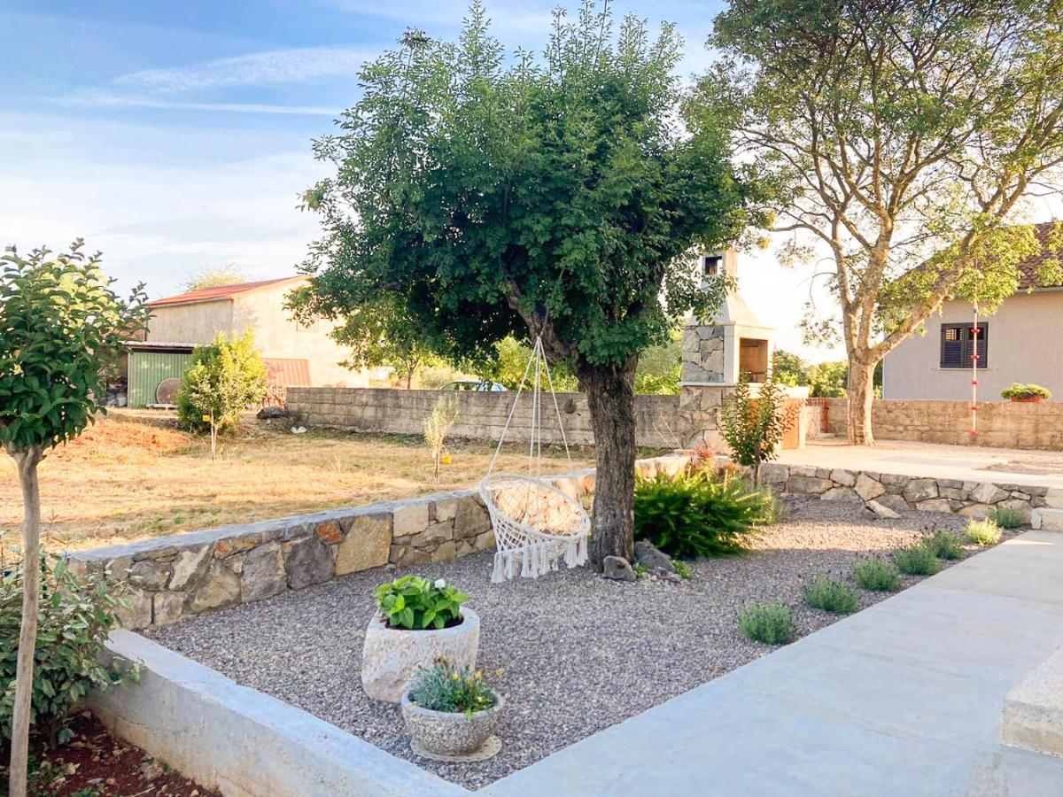 Apartments Brig Perfect Countryside Holiday! Krk Town Exterior photo